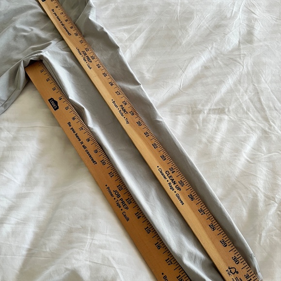 Vuori Outdoor Trainer Shell Gray Full Zip Hooded Jacket - Picture 6 of 7